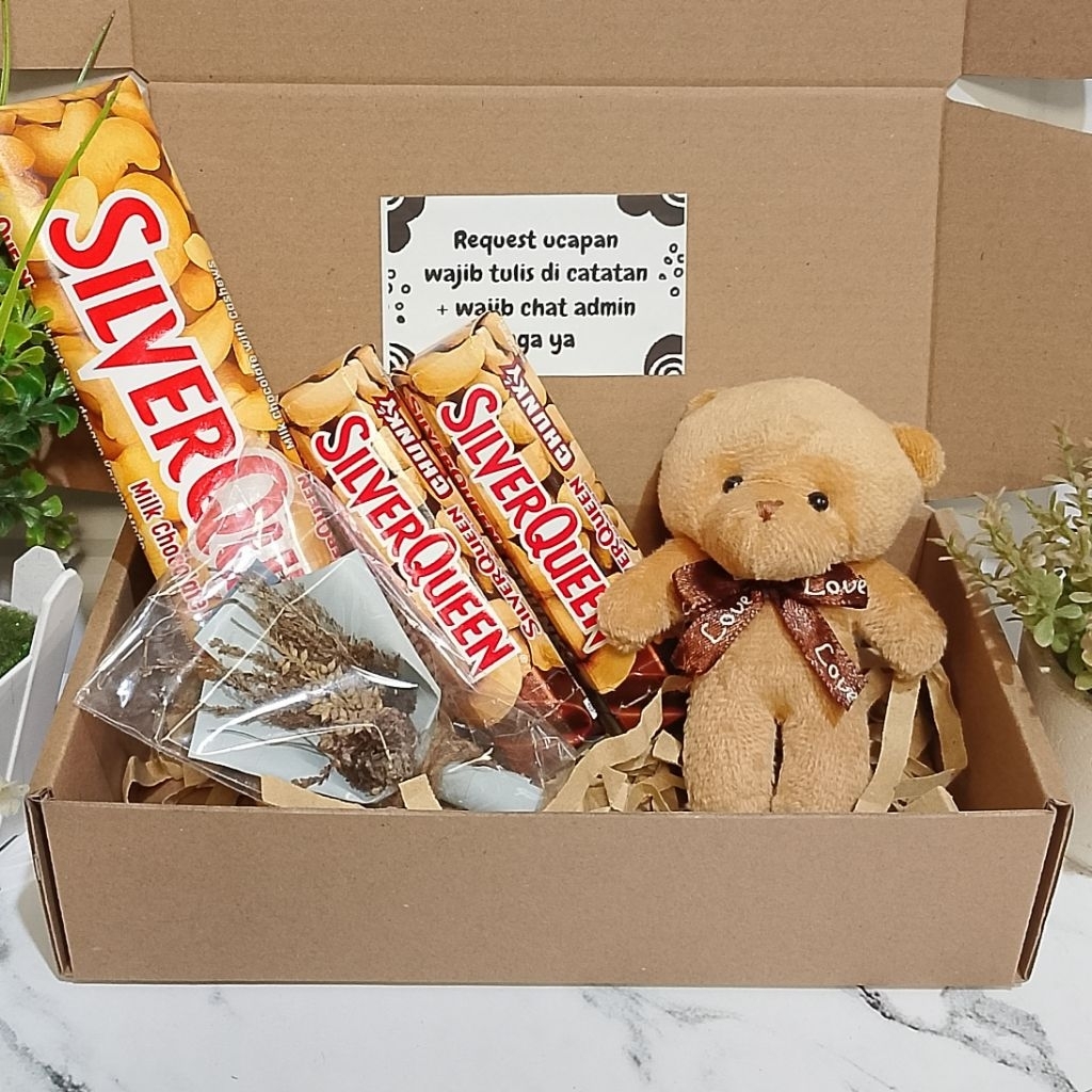 

HAMPERS COKLAT SILVERQUEEN KADO ULANG TAHUN VALENTINE ANNIVERSARY WISUDA GIFT PACK LEBARAN NATAL