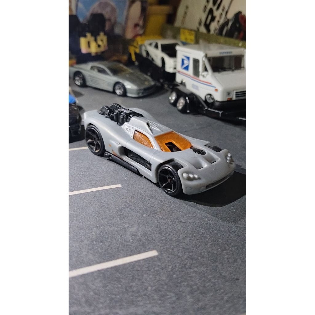 Hot wheels Spine Buster