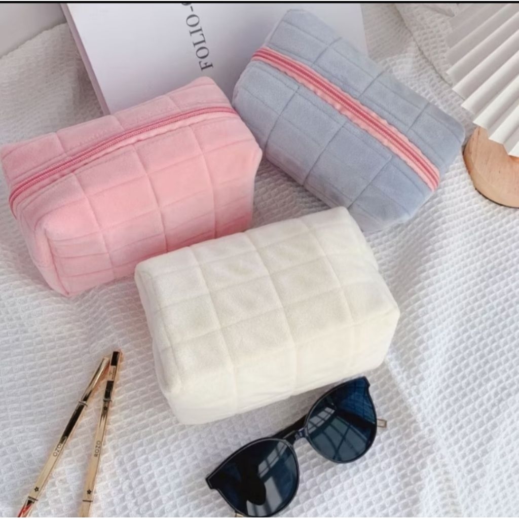 

Kotak pensil Pillow untuk pensil pulpen/makeup