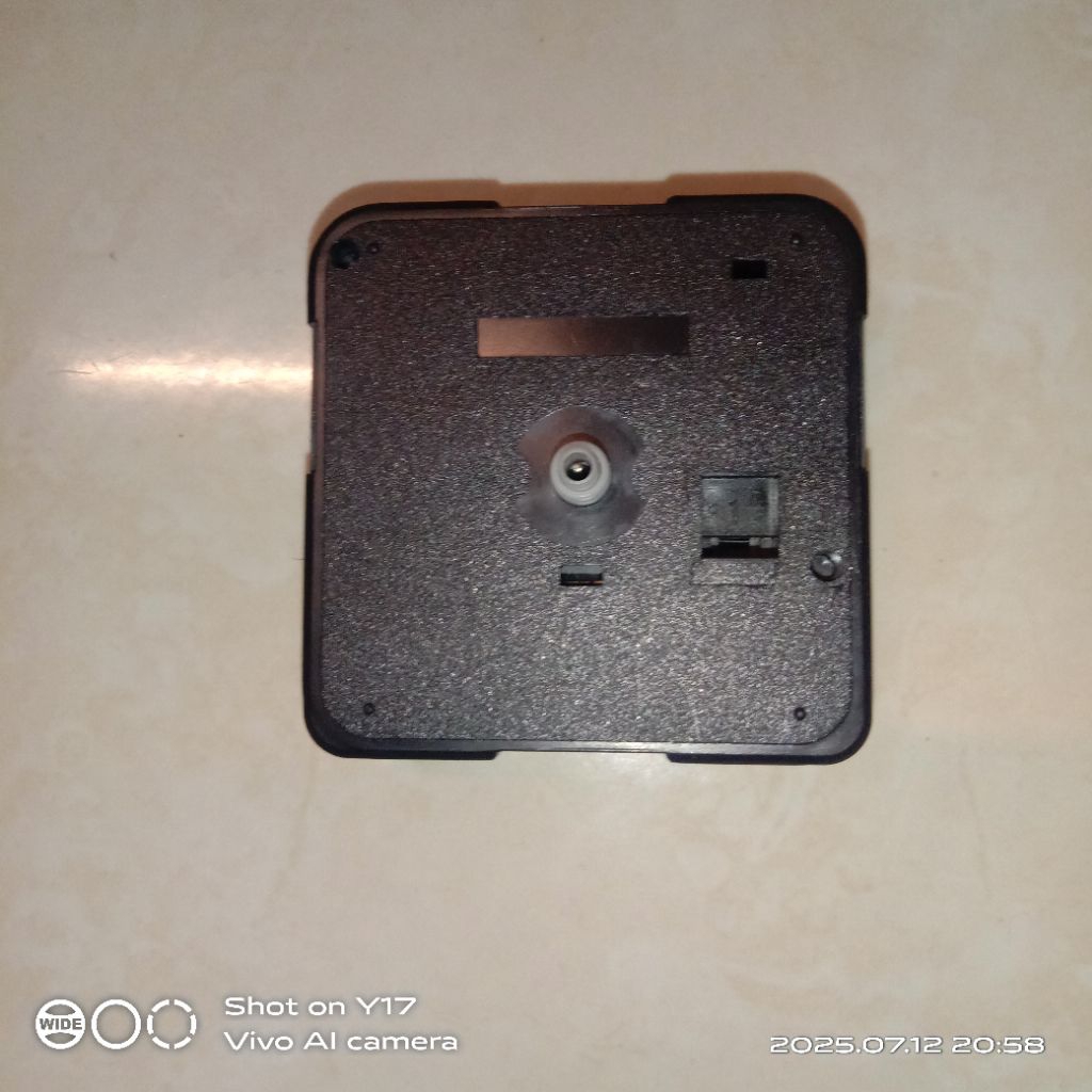 MESIN JAM DINDING QUARTZ