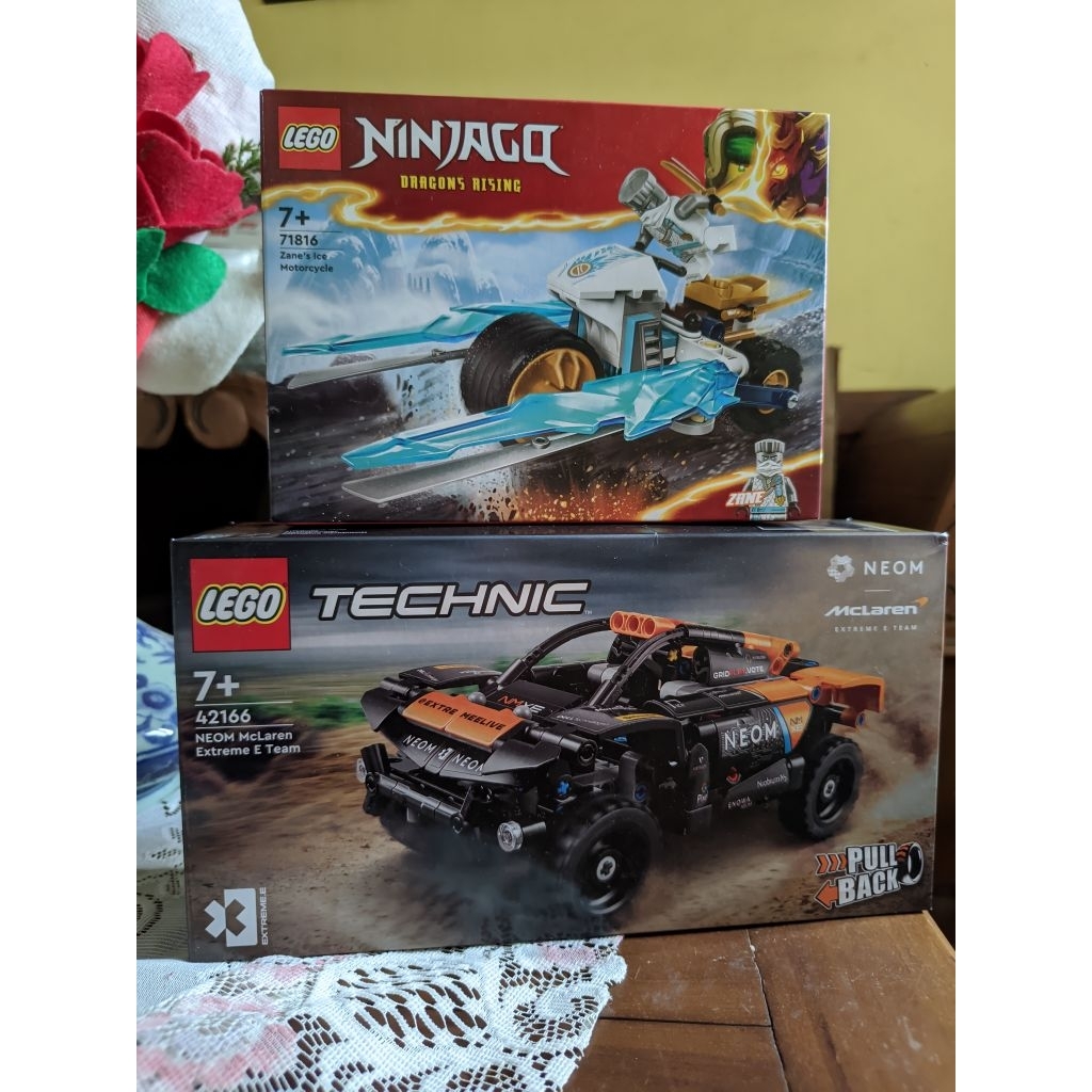 Lego Technic Neom McLaren dan Lego Ninjago Zane Ice Motorcycle