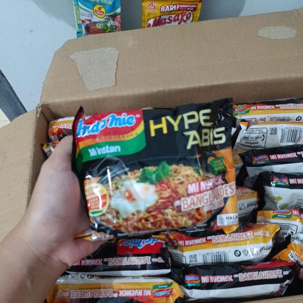 

indomie hype abis nyemek Bangladesh