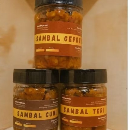 

Bundling Sambal Ibune (1 sambal geprek, 1 sambal teri & 1 sambal Cumi)