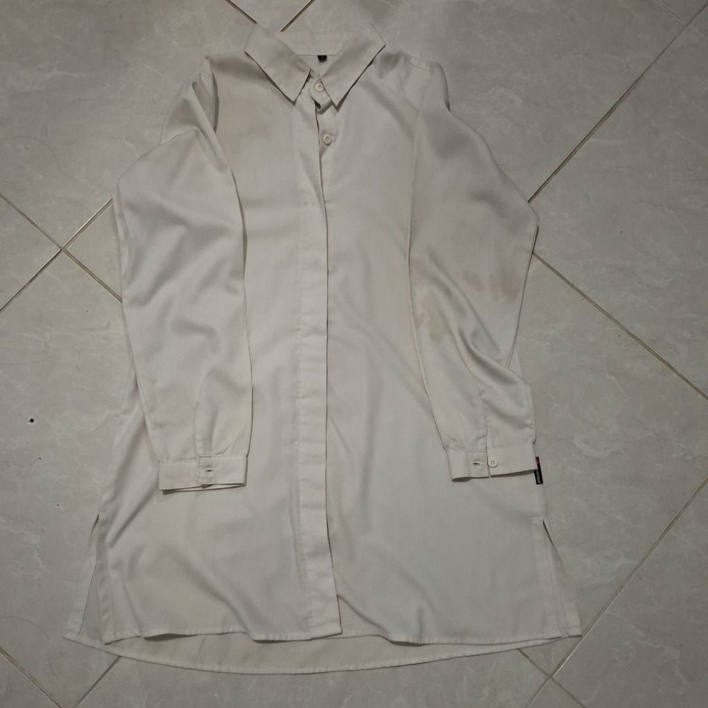 Kemeja_Tunik_Wanita_Warna_Putih_Tulang
