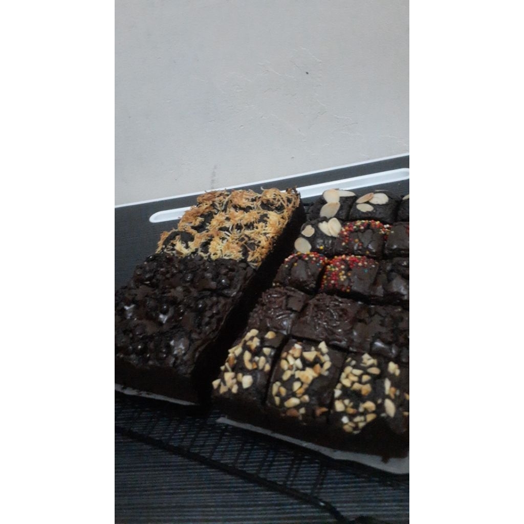 

Fudgy Brownies Tebal Premium