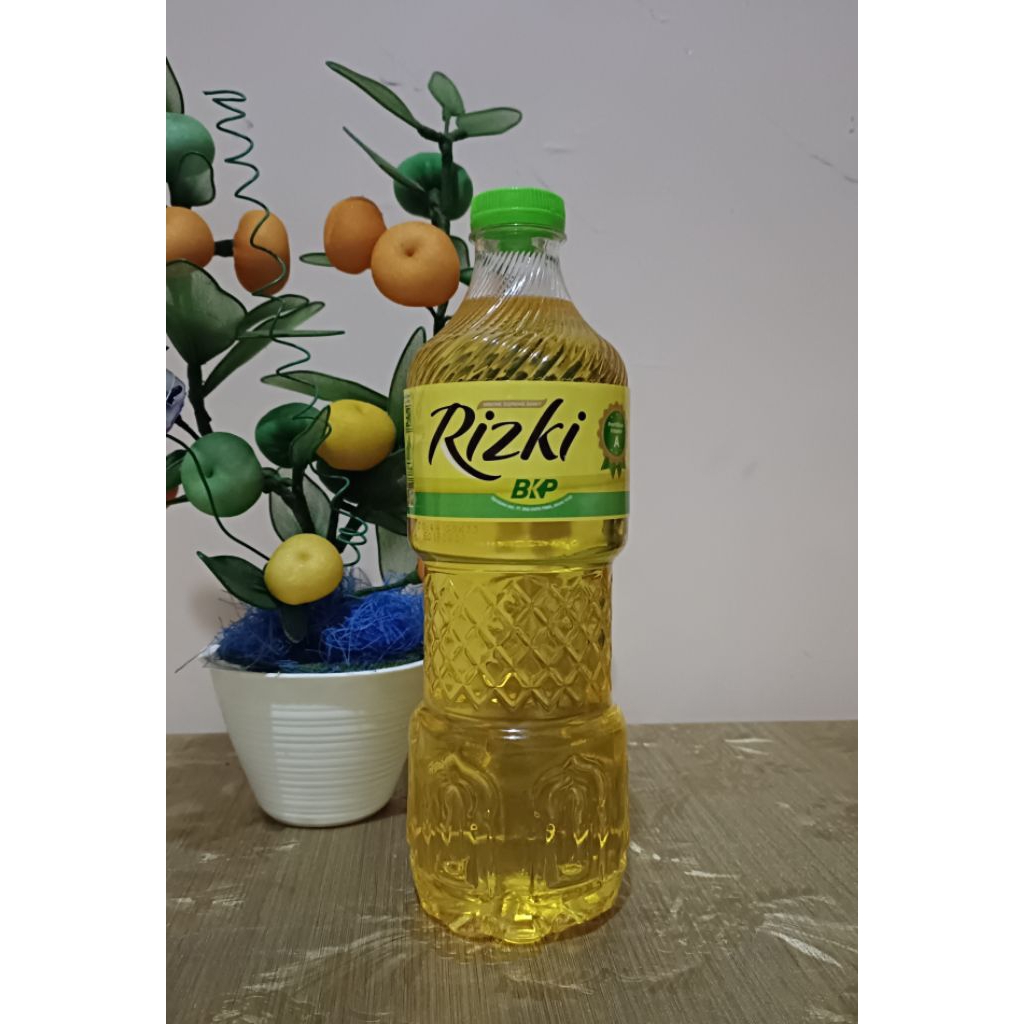 

MINYAK GORENG RIZKI MURAH 800 ml asli