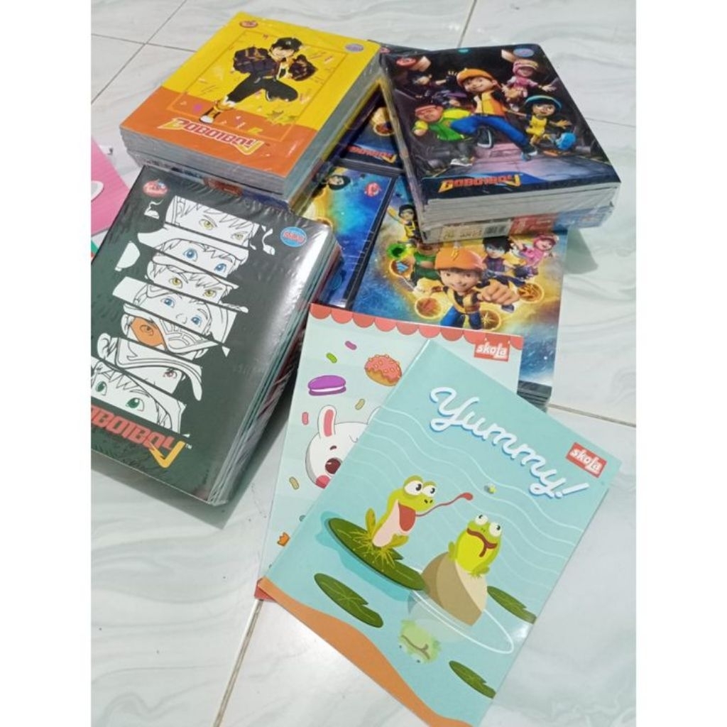 

Buku Tulis Random 38 lembar 1 pack (10 pcs)