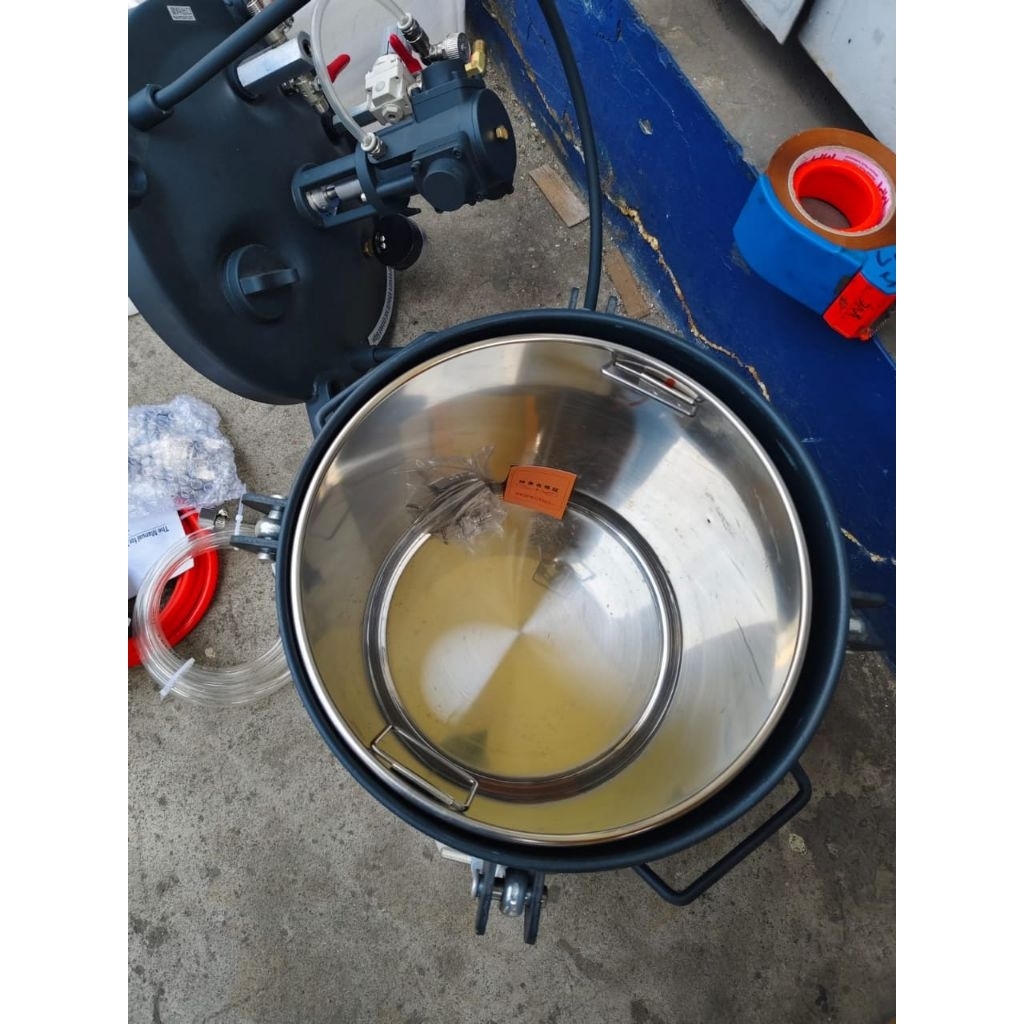 Alat pengaduk cat/paint tank 20 liter paint pot pressure tank 20 liter