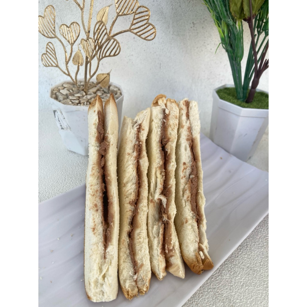 

Sandwich Cokelat Roti Naf’a – Roti Lembut Isi Coklat Lumer, Camilan Murah Mulai 2,5K