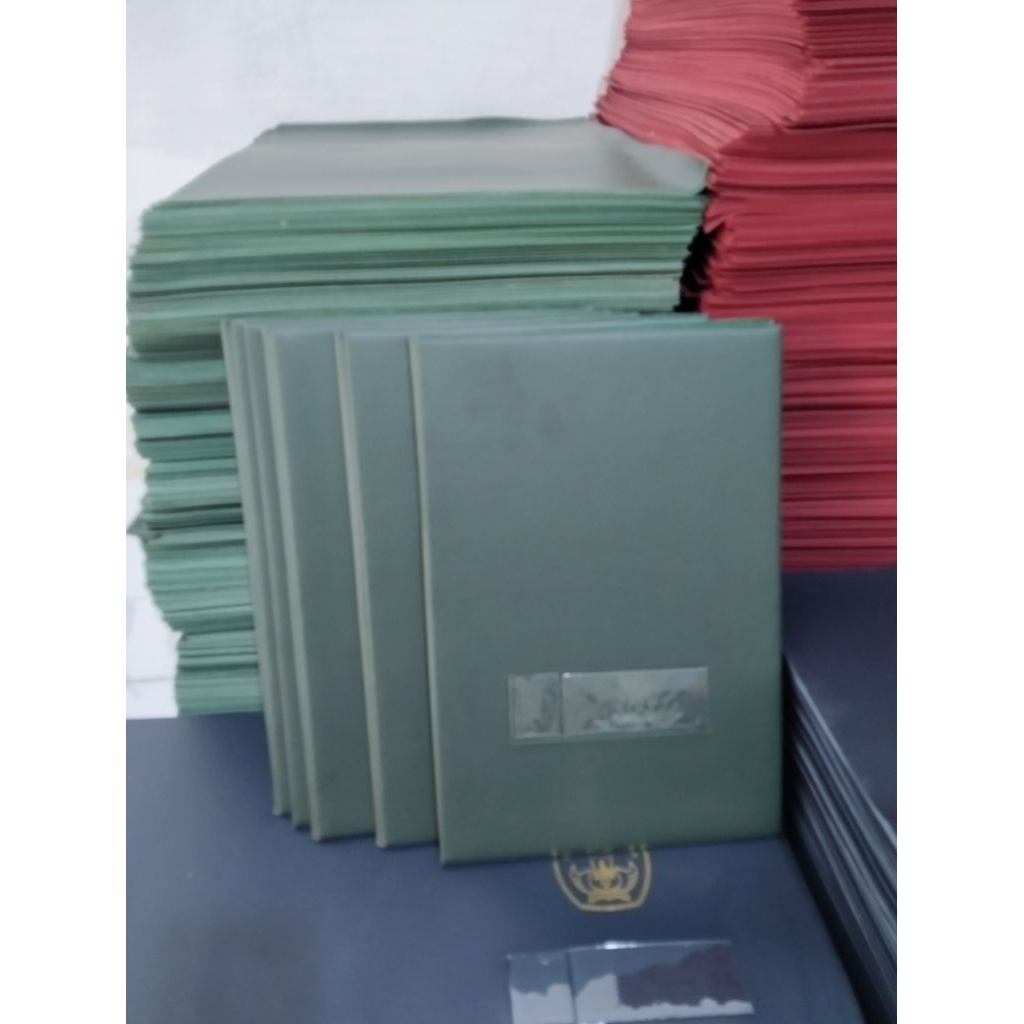 

Sampul Polos || Map Polos, Isi 10 Lembar (Hijau Tua)