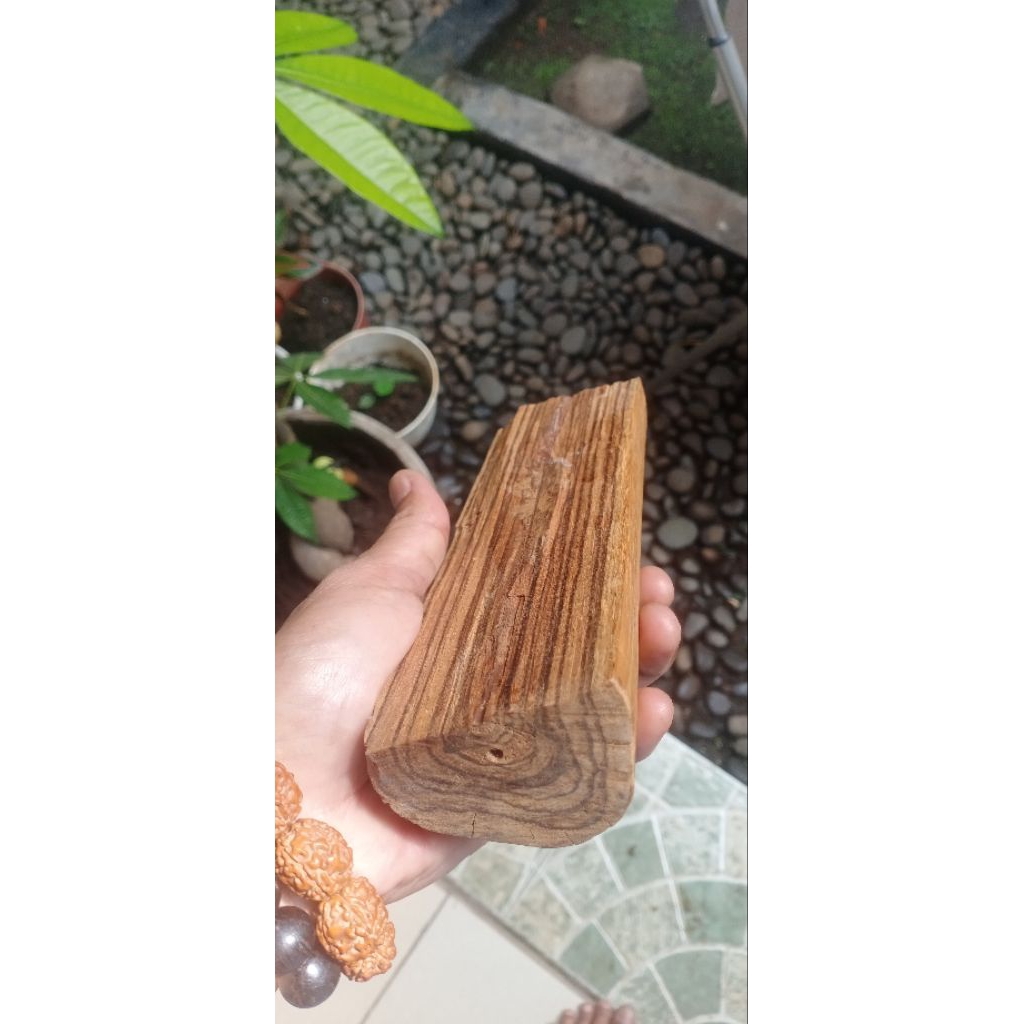 Natural Gaharu Zebra/Oud Agarwood agarwood