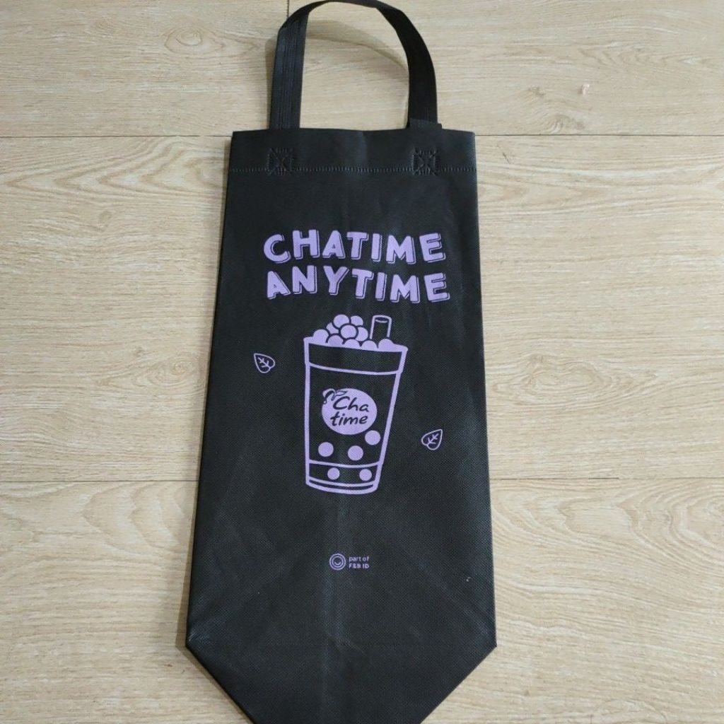 

Tas reusable Chatime persegi panjang ukuran medium (20x20x40). Kondisi sangat baik
