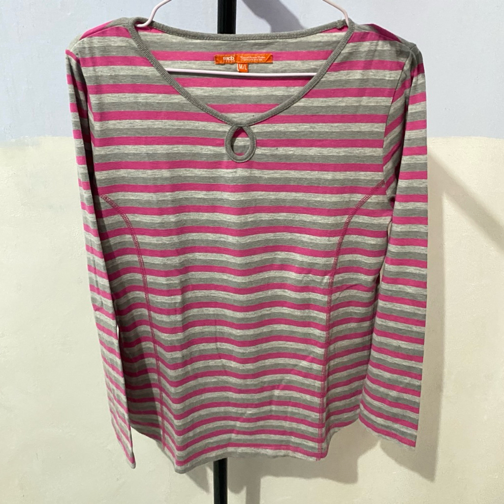 Preloved Kaos Wanita MCB Ladies Wanita Motif Salur Pink Abu