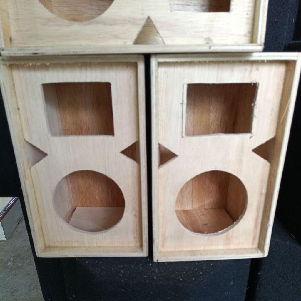 BOX SOUND ARRAY 5 INCH TEBAL