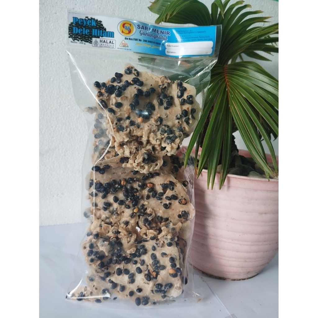 

PEYEK KEDELAI HITAM SARI MENIR