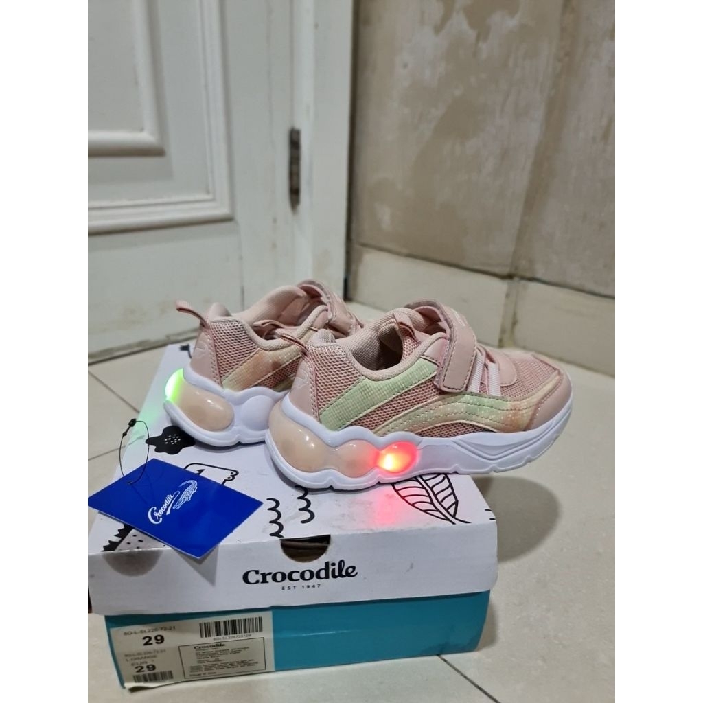 Sepatu Anak Crocodile Lampu Original