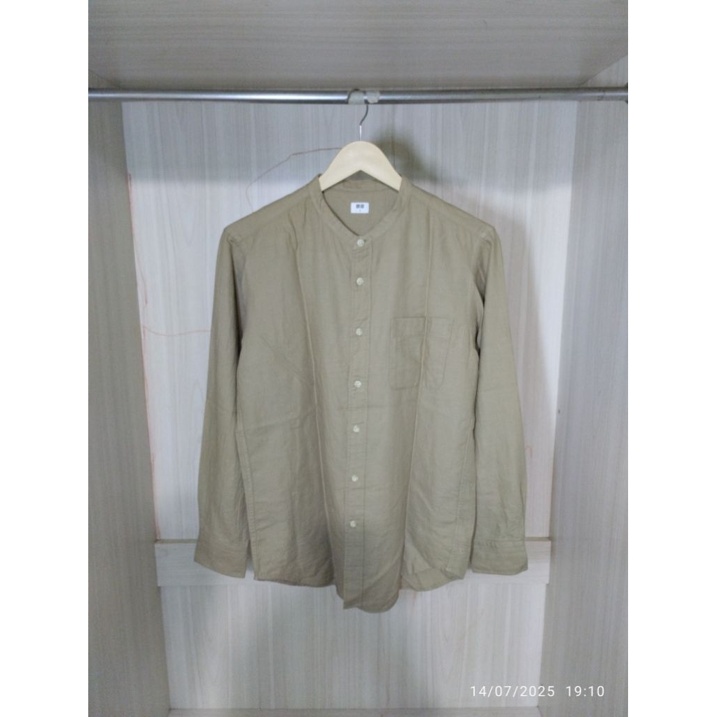 Kemeja Uniqlo koko pria