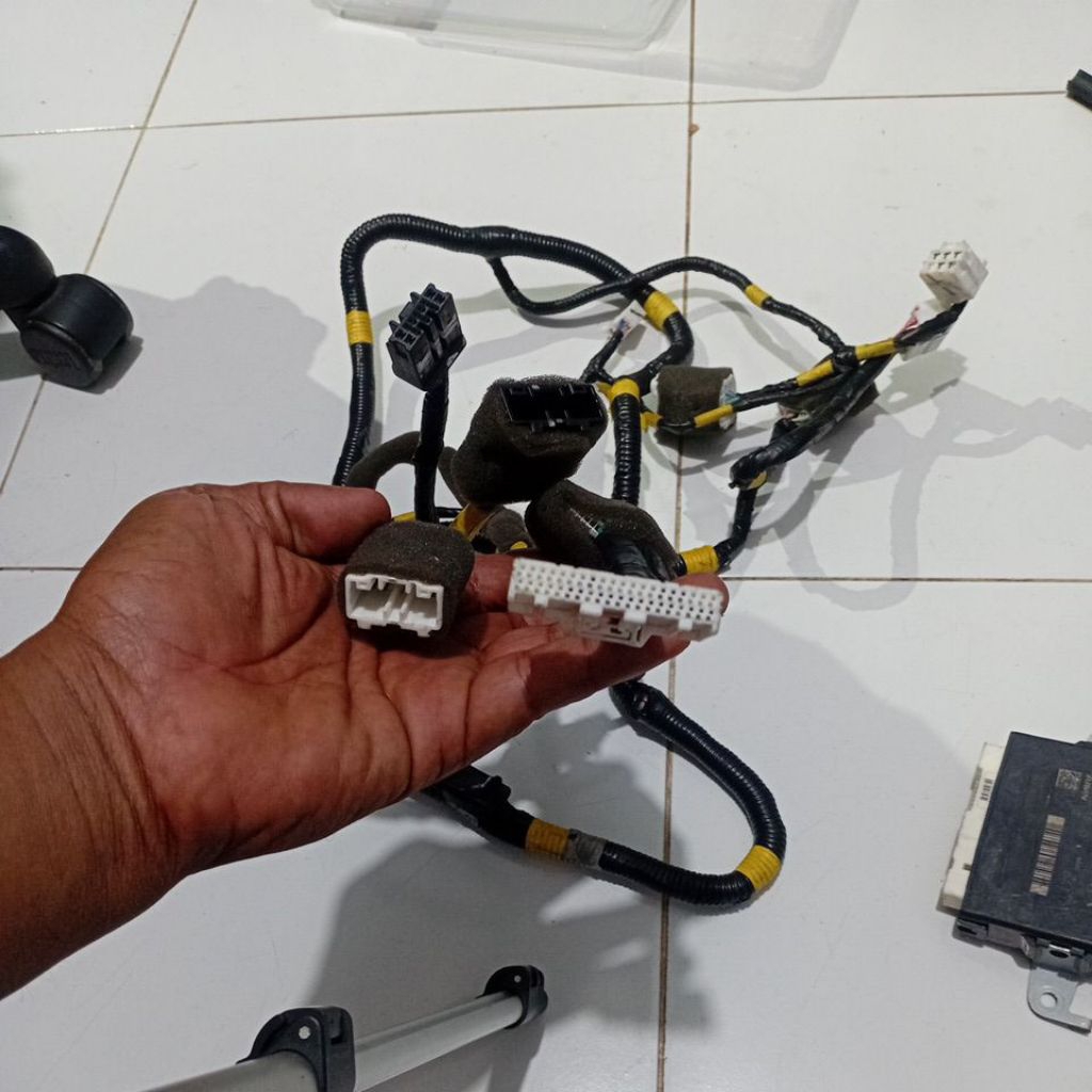 kabel sensor alarm Toyota P5625-BZA12