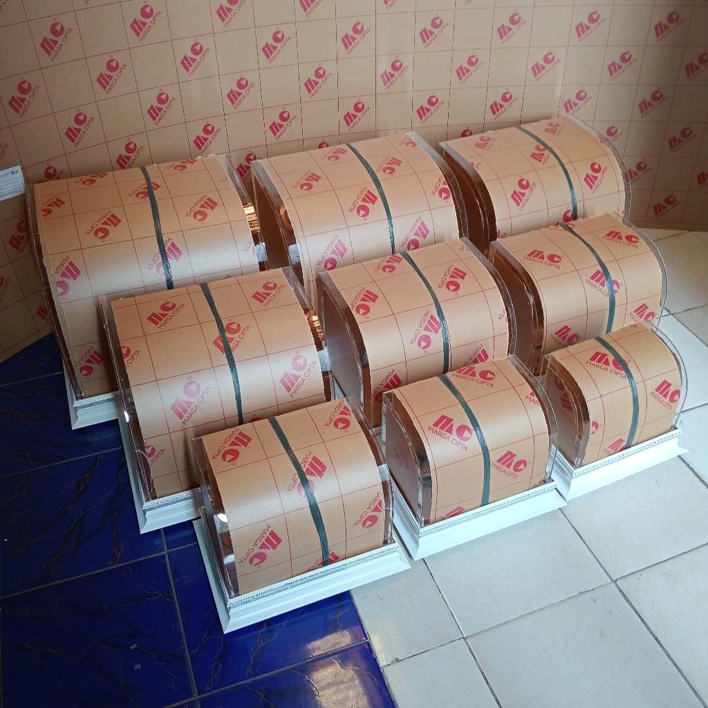 

Hantaran Seserahan Akrilik Lengkung Oval Lengkung 1 sisi