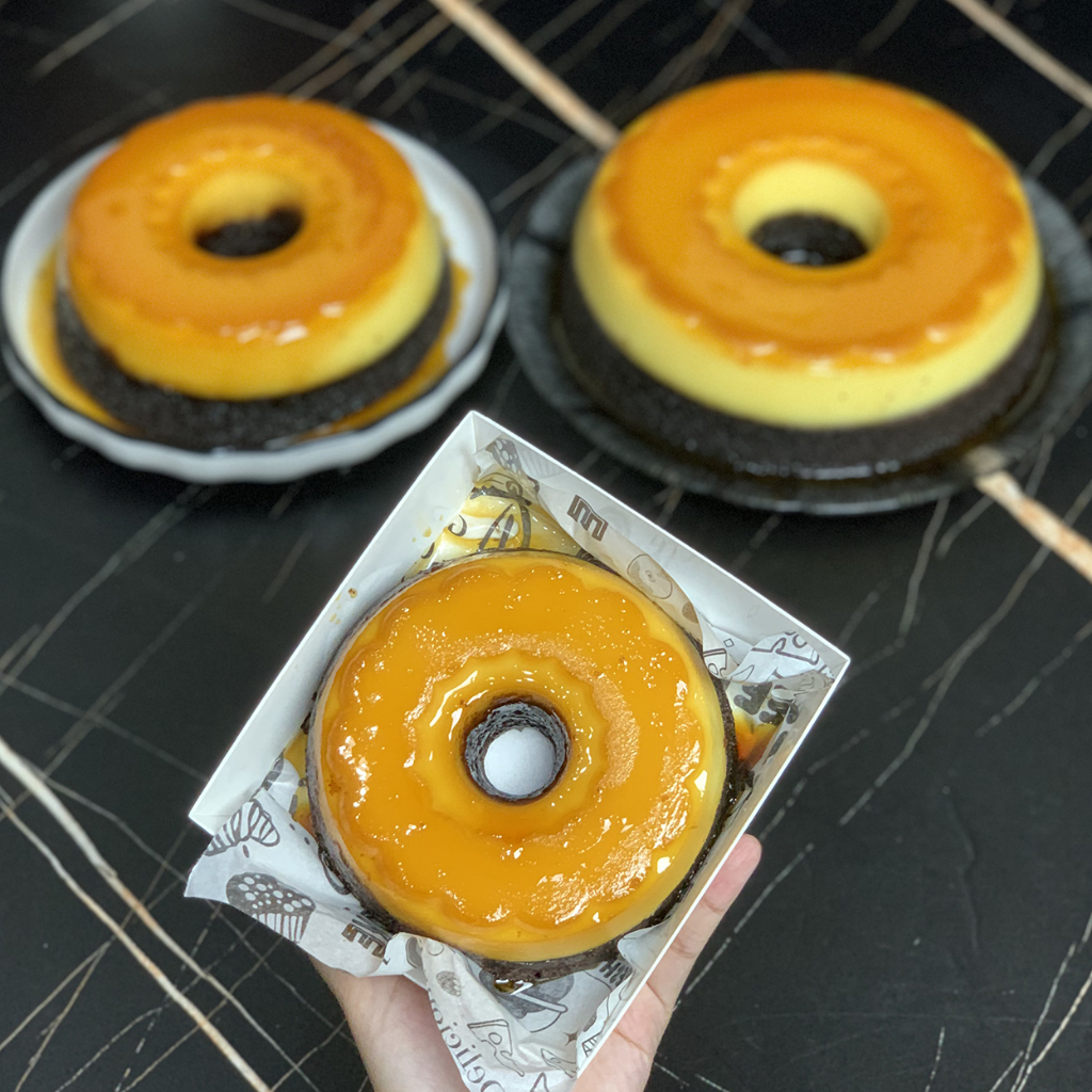 Bolu Ketan Hitam Keju Caramel Premiun Homemade uk 13/16/20 cm by RaMaChef