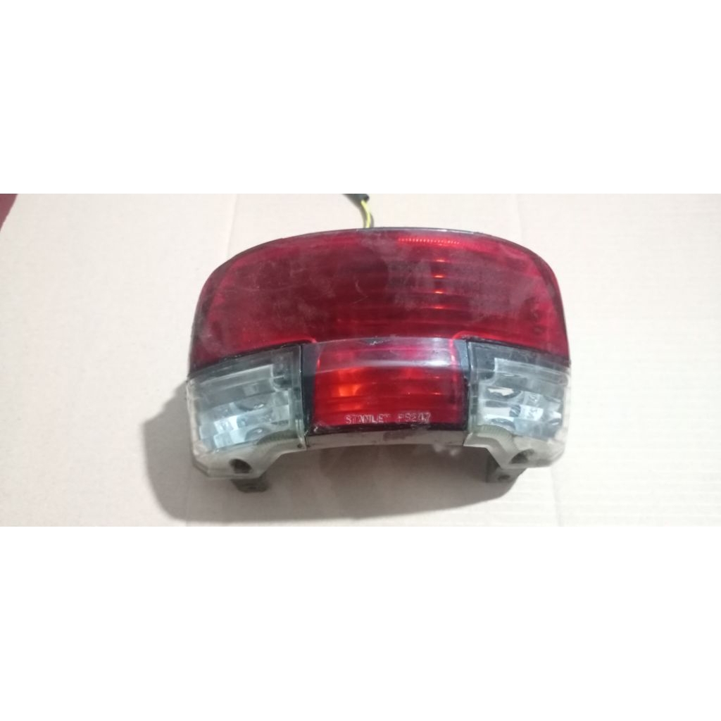 stoplamp assy lampu belakang yamaha vega r lama f1zr f 1 zr ori second
