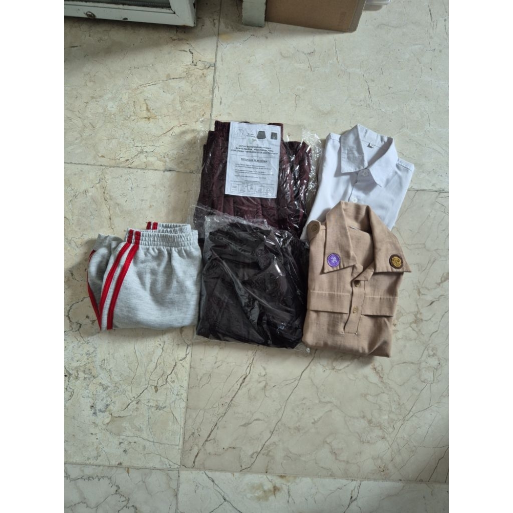 Seragam SD Penabur Perempuan