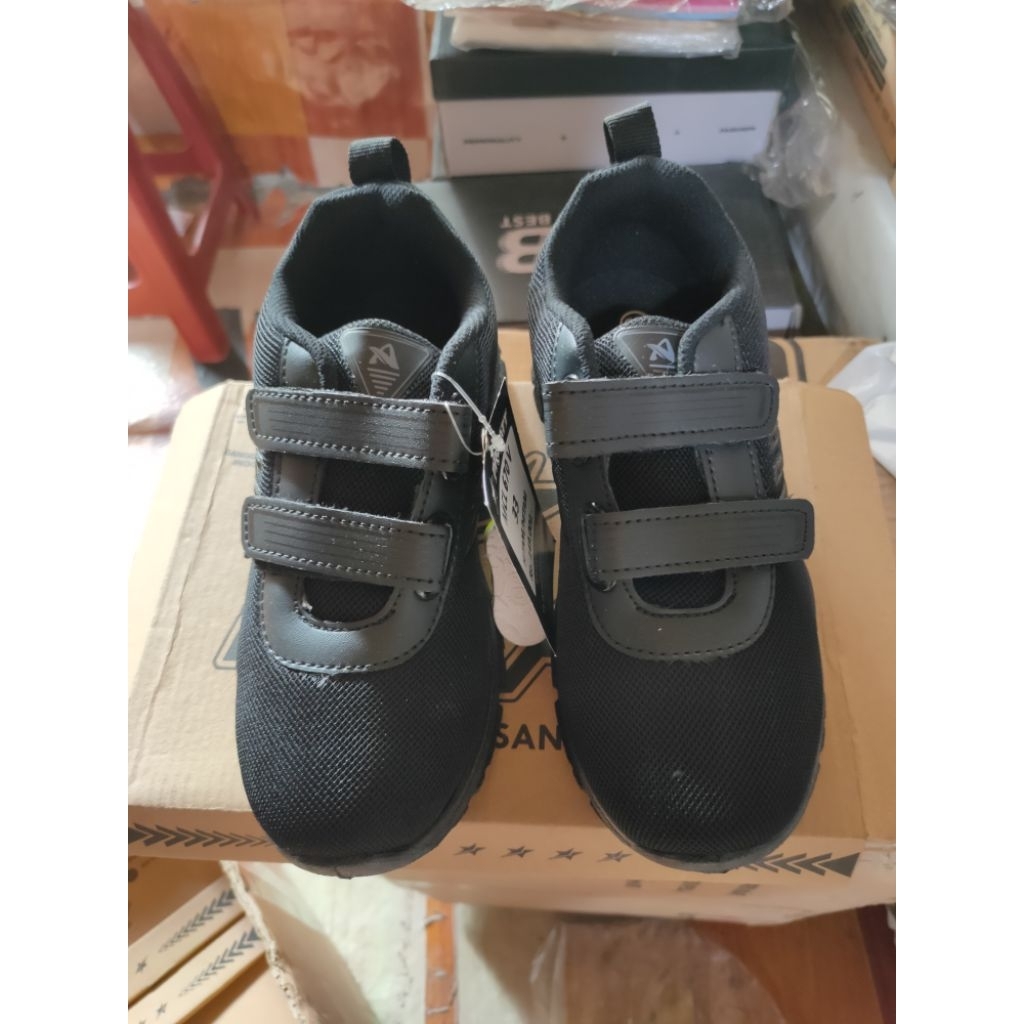 Sepatu sekolah PRO ATT MCL 670V