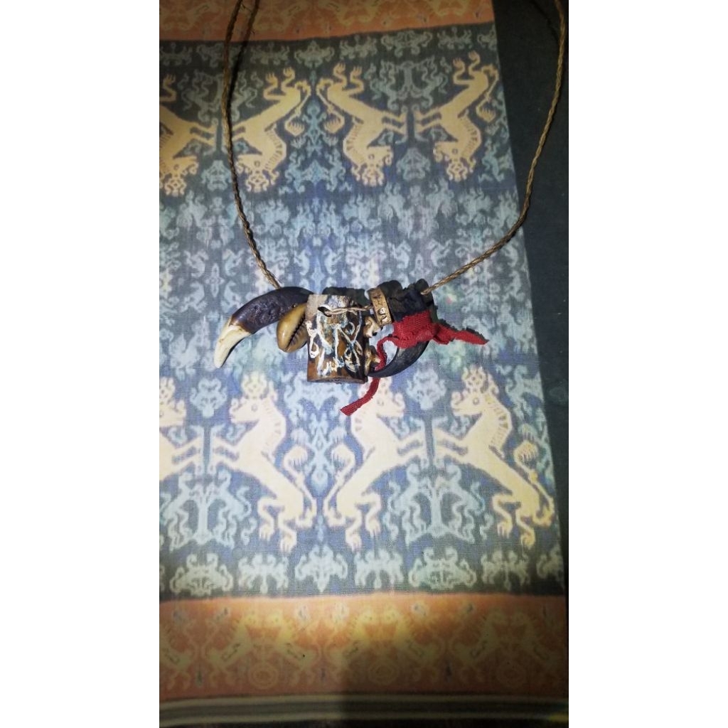 kalung penyang dayak