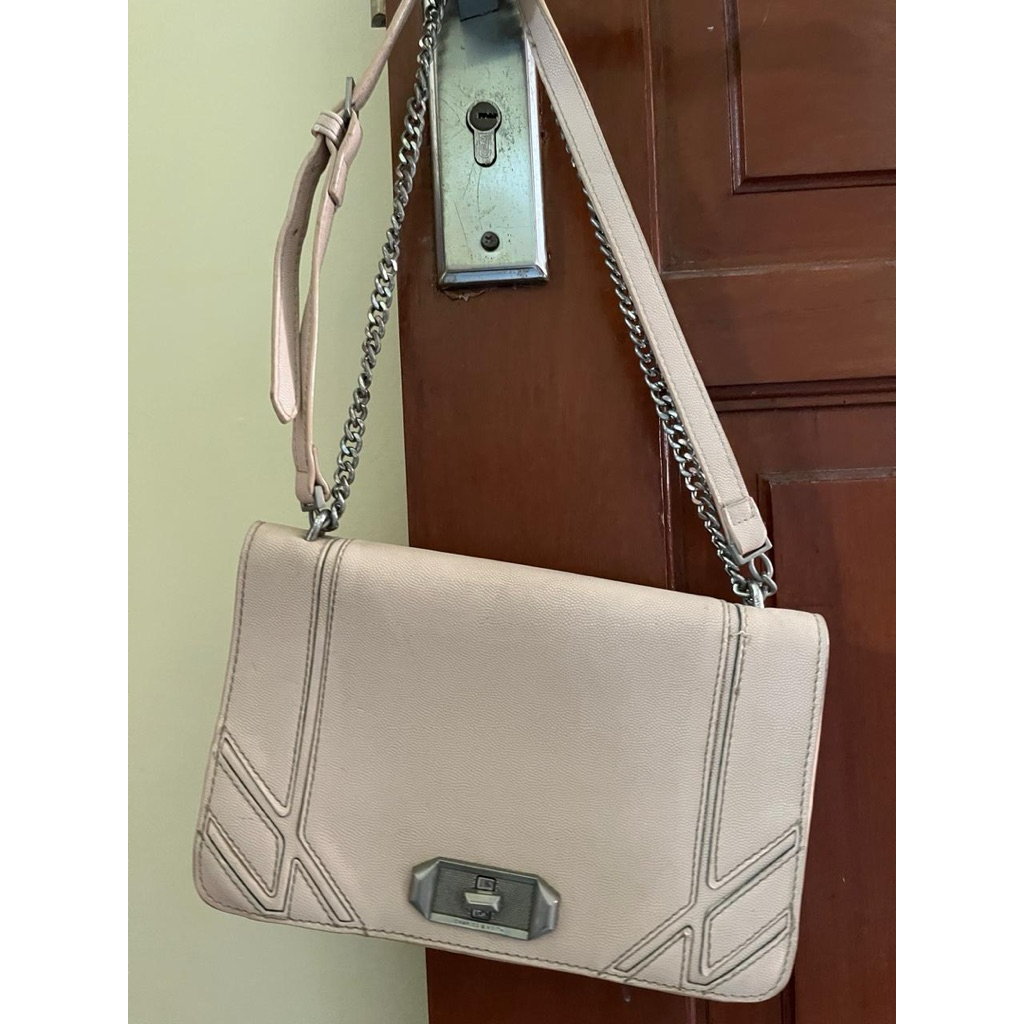 Preloved Tas Wanita / Sling Bag / Hand Bag CnK Ori