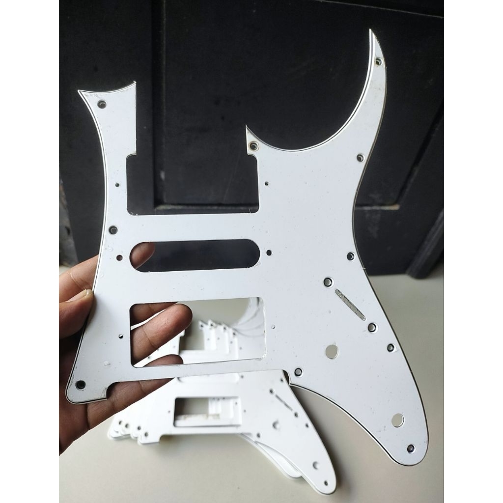 Pickguard Gitar Ibanez 7 string 3 ply white Original japan