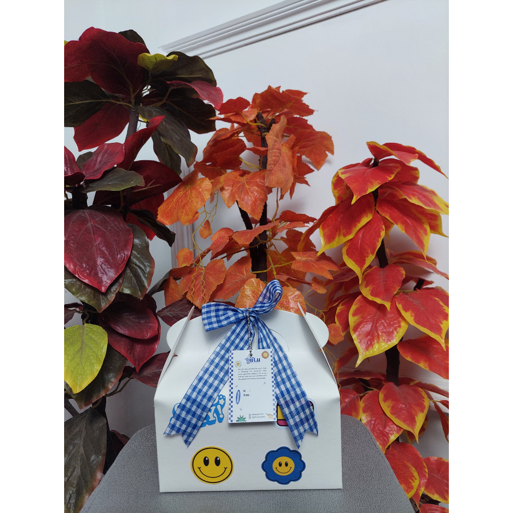 

Gable Box Ultah Wisuda (Kosongan)