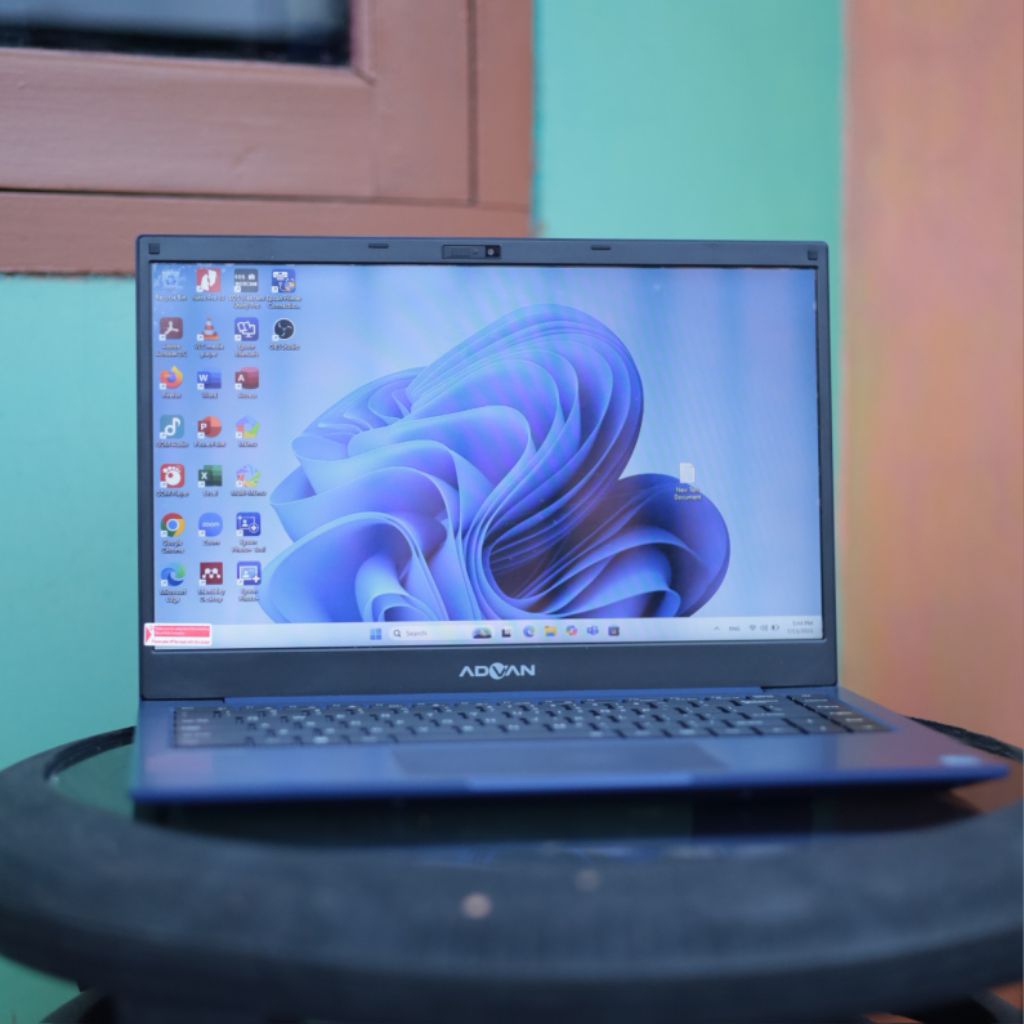 Laptop Advan Soulmate Blue