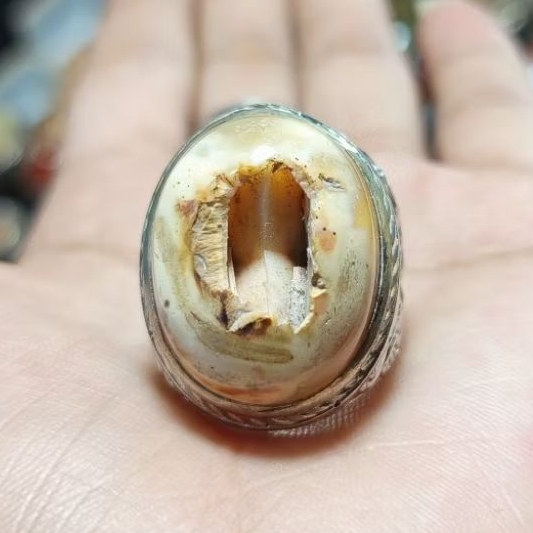 Cincin Batu Akik Combong Sakral