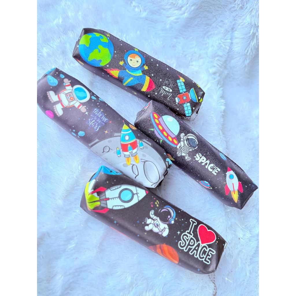 

Tempat Pensil Karakter Mini Lucu Astronot