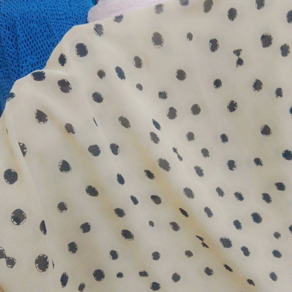 Kain Ceruty Motif Polkadot Hitam| Kain Ceruti Premium untuk Gamis, Hijab, Dress zkt