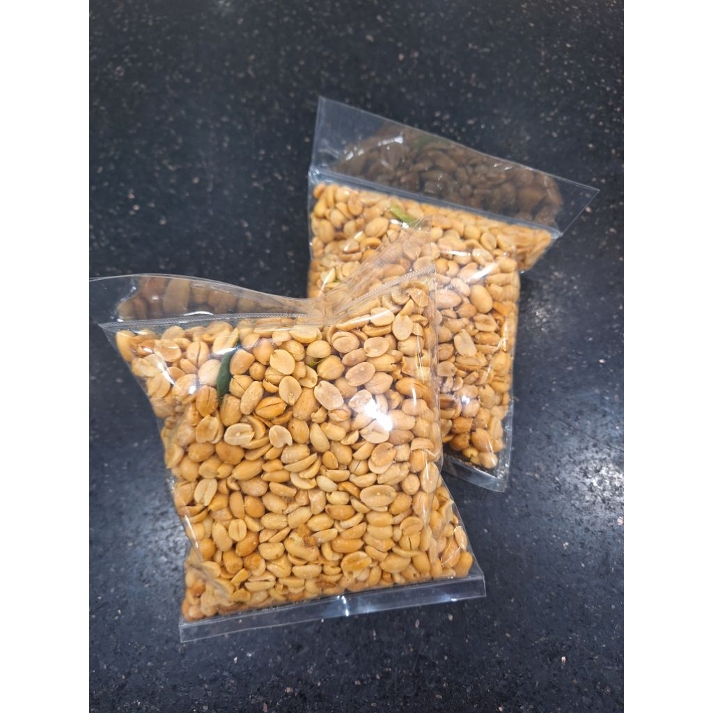 

Kacang Tujin Kampung [250gr] — Sanjai Rina Payakumbuh