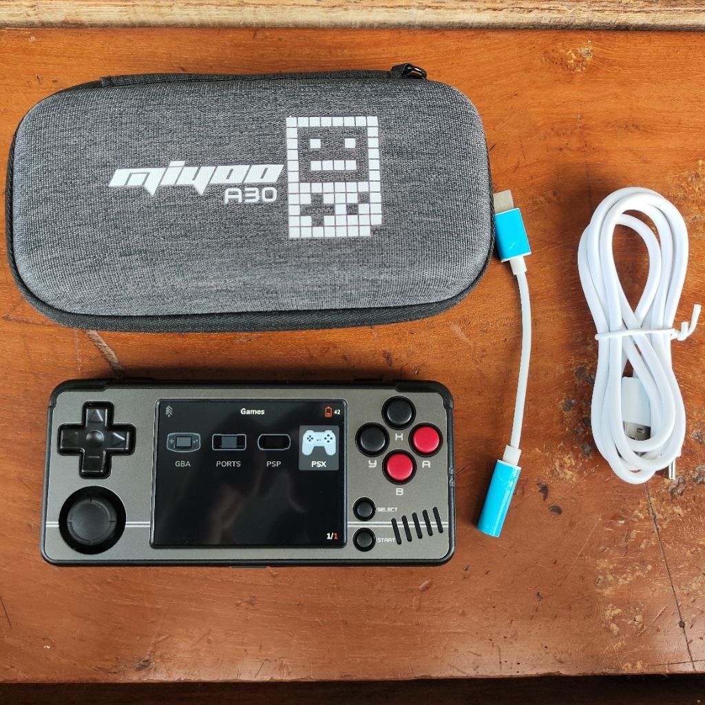 Miyoo A30 Konsol Handheld Mini Portable Gaming PS1 PSX PSP GBA dll
