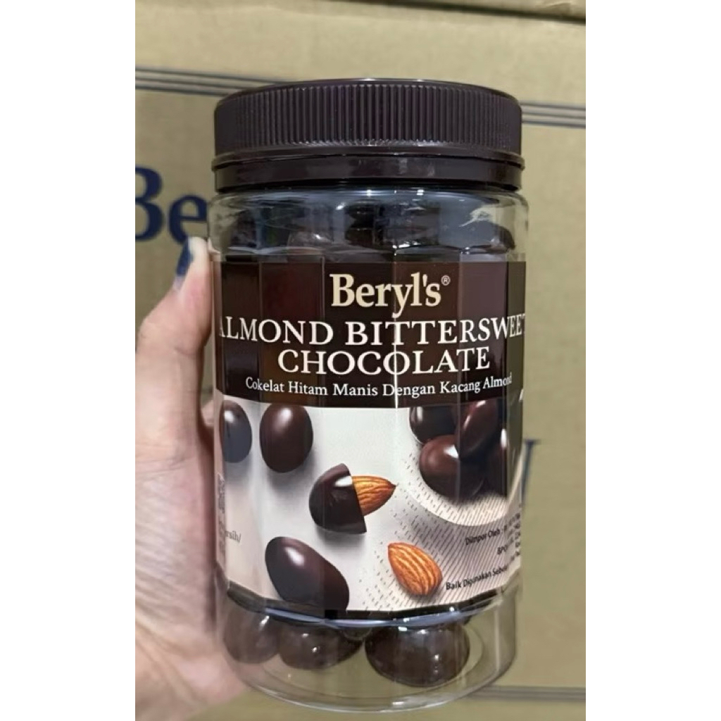 

Coklat Beryls Almond Kemasan Toples 400 gram
