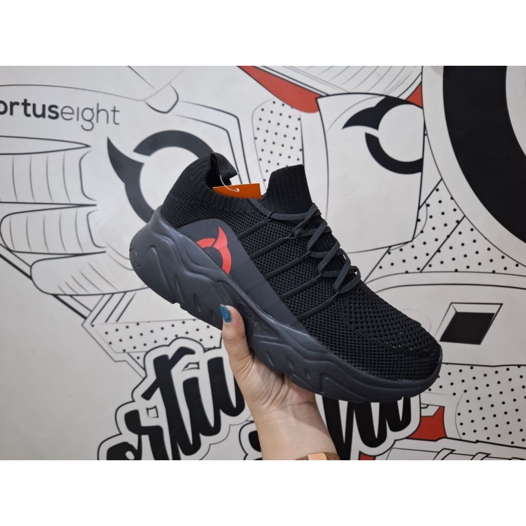 Sepatu Running Ortuseight Invaders Encore Original