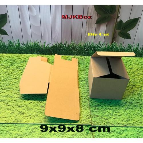 

Kotak Kardus Uk. 9x9x8 cm..........Die Cut
