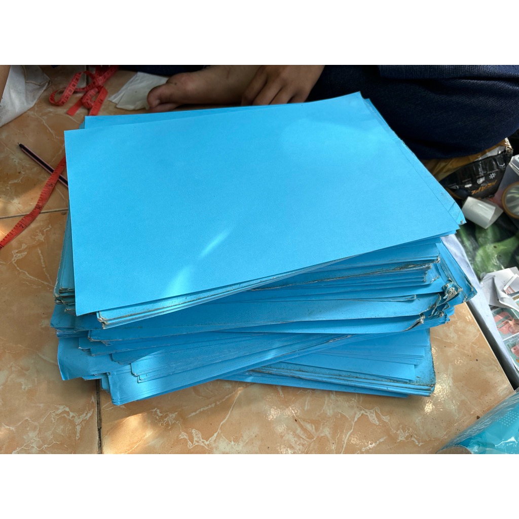 

KERTAS F4 biru riject dapet semua