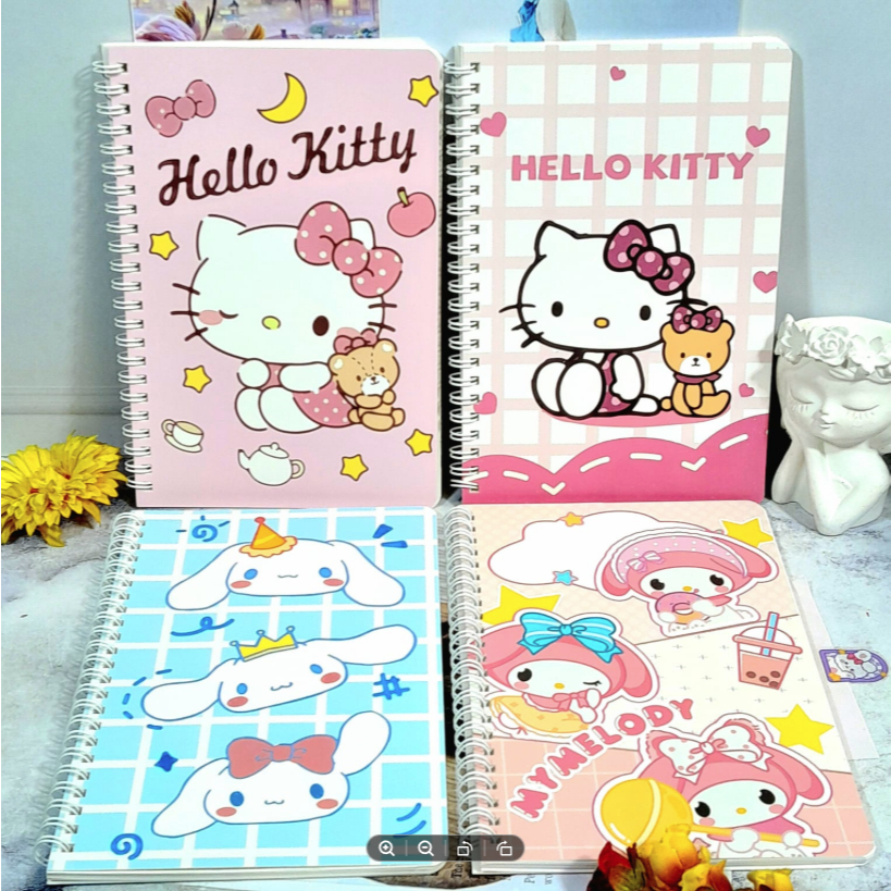 

Buku Spiral RIO Ukuran A5 Kertas Bergaris Cinnamoroll Best Quality / Notebook Spiral RIO Hello Kitty dan Cinamorol Perlengkapan Sekolah Anak Kekinian Fancy Harga Termurah Bisa Grosir dan COD