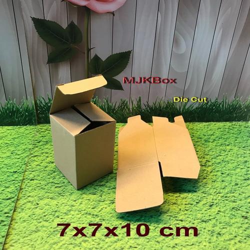 

Kotak Kardus karton uk. 7x7x10 cm......Die Cut