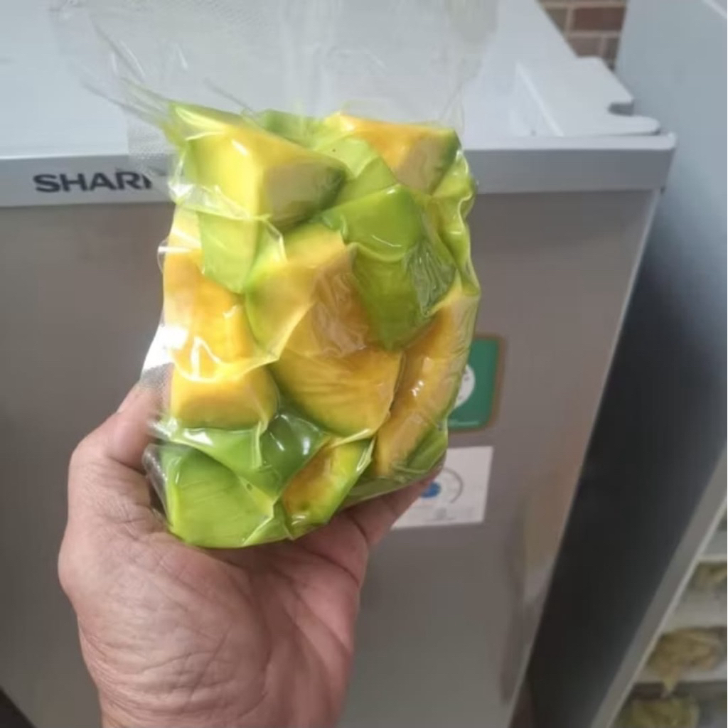 

Frozen Alpukat Avocado Beku Mentega tanpa serat - 1 KG