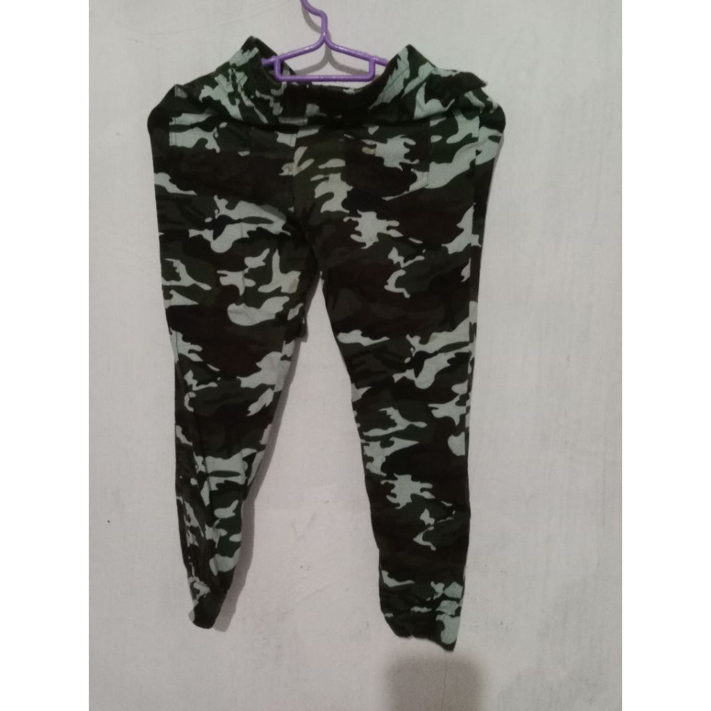 preloved celana dan baju anak gambar tentara