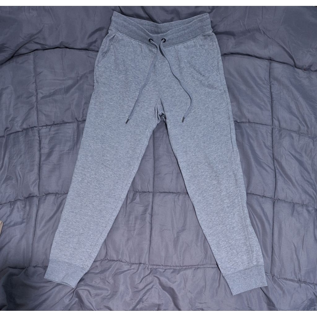 [Preloved]Celana jogger kain uniqlo(abu-abu)