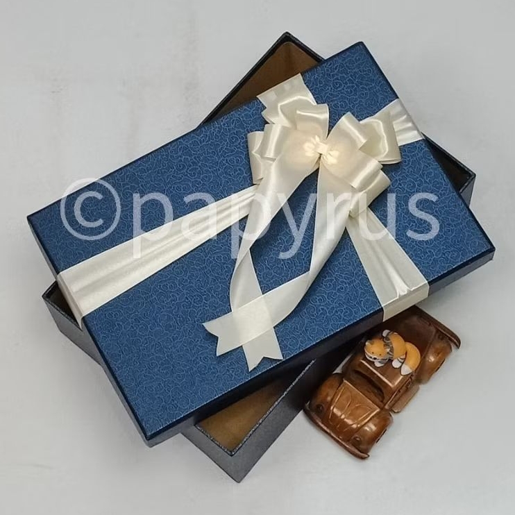 

PAPYRUS 20x30 Tinggi 5cm Kotak Kado Gift Box V2