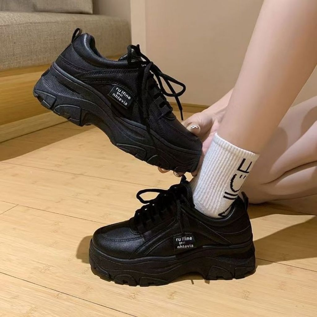 TFS Sepatu Sneakers Sepatu Wanita Hitam Polos Sekolah Sepatu Sekolah Hitam Polos