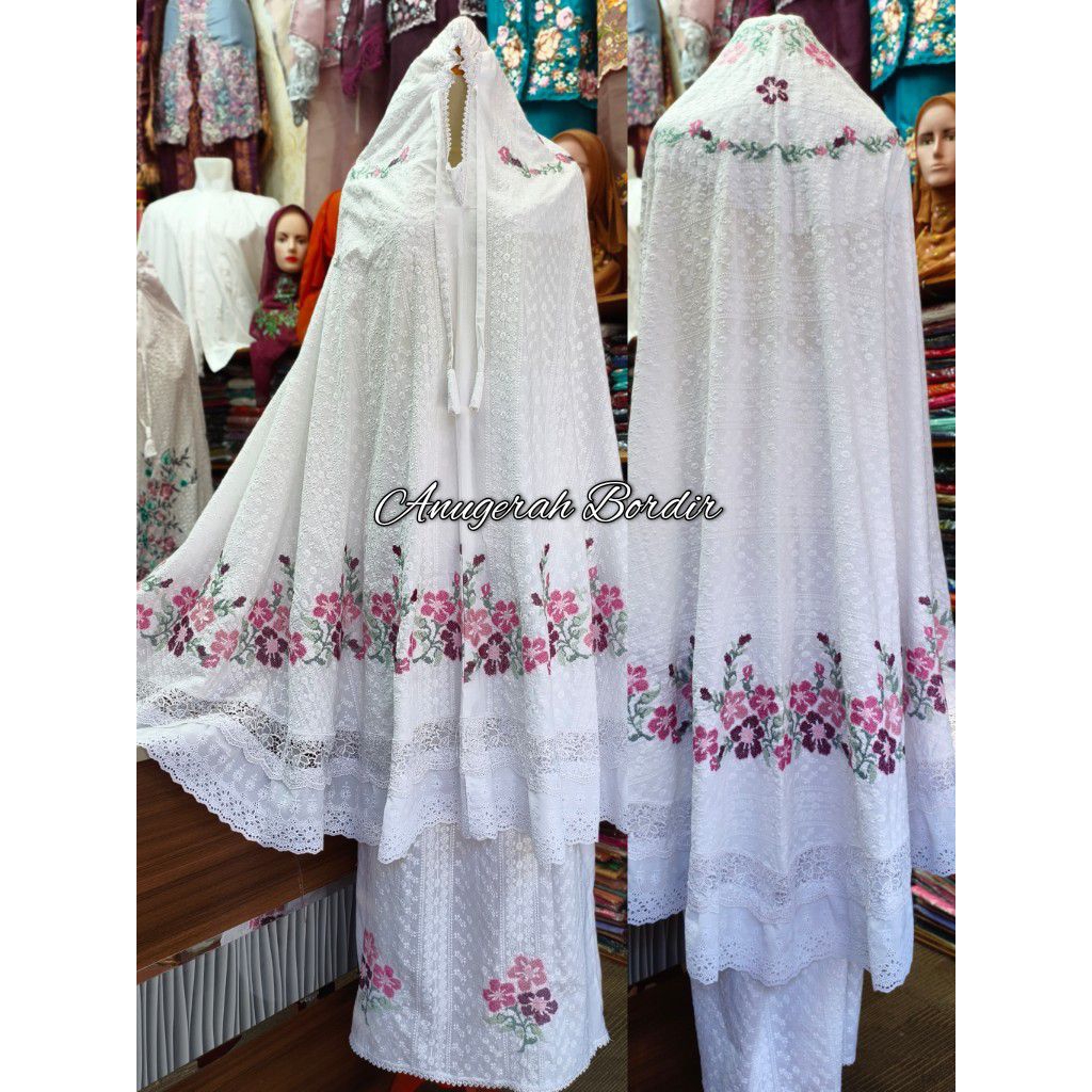 Mukena bordir strimin bahan katun paris
