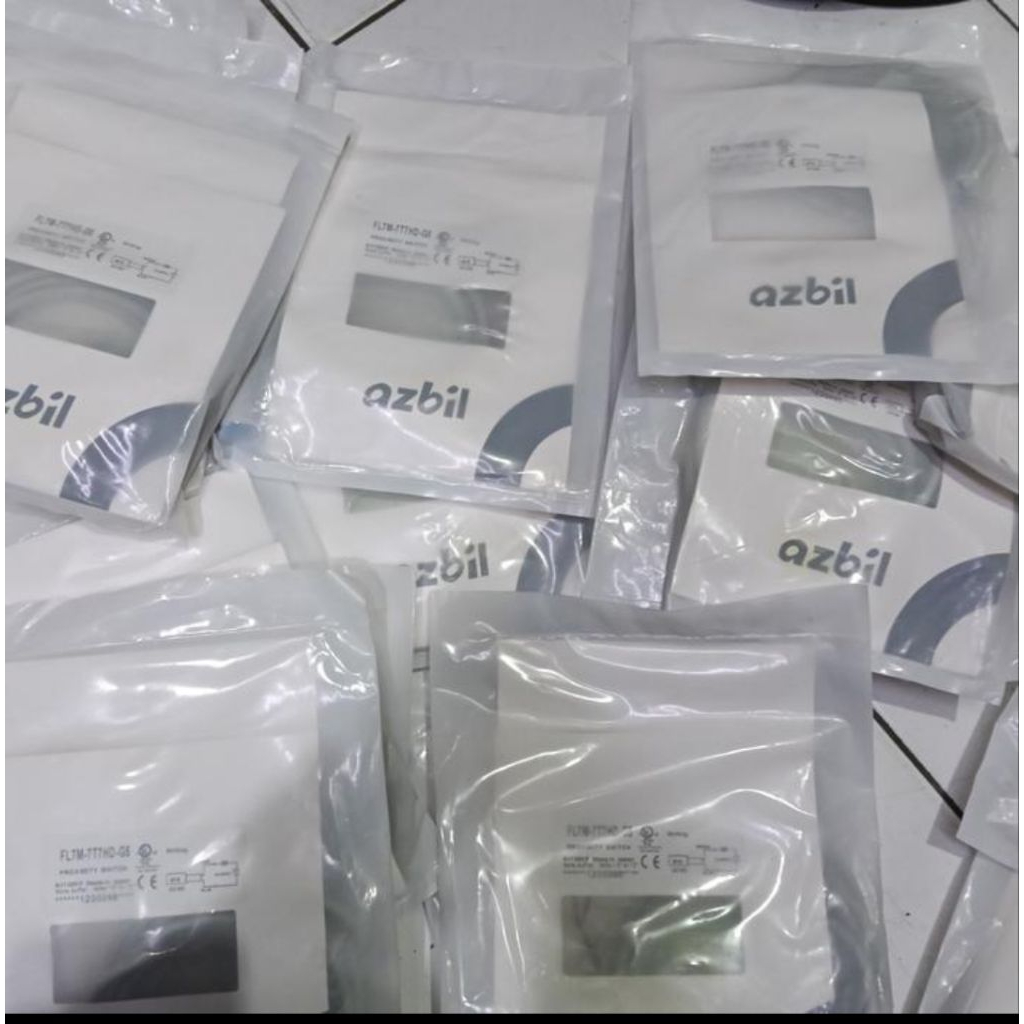 PROXIMITY SWITCH AZBIL FL7M-7T7HD-G5 ORIGINAL